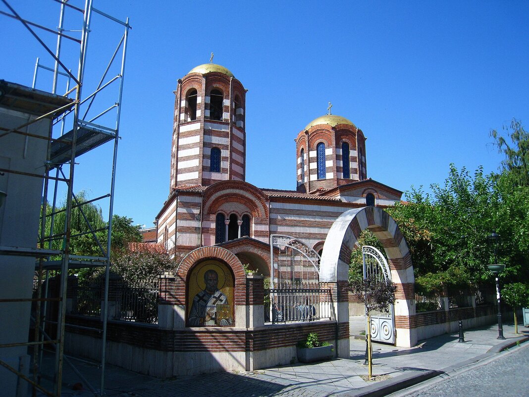 Греческая церковь Святого Николая, Батуми, Грузия. - unix (Илья Утропов) Греческая церковь Святого Николая, Батуми, Грузия. - unix (Илья Утропов)