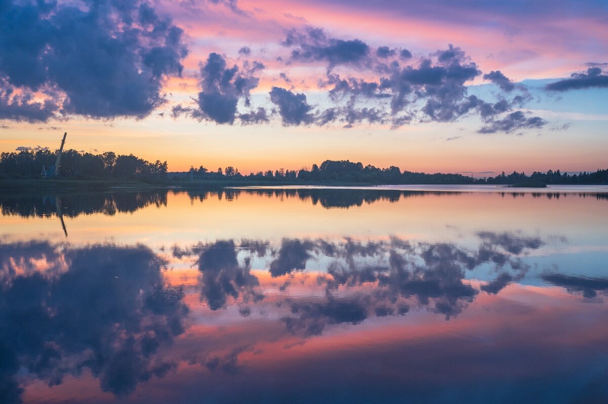 Закатный вечер на Лебяжьем озере. - Виктор Евстратов Закатный вечер на Лебяжьем озере. - Виктор Евстратов