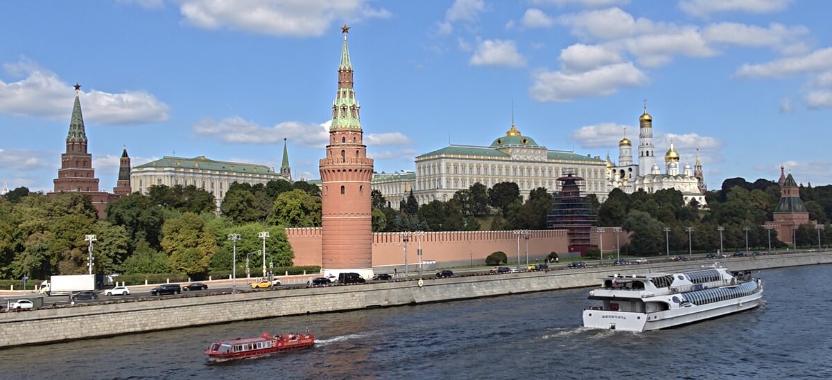 Московский Кремль - <<< Наташа >>>