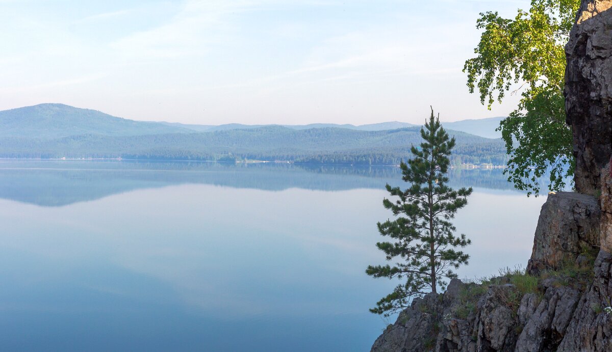 Летнее утро на озере Тургояк. - Алексей Трухин