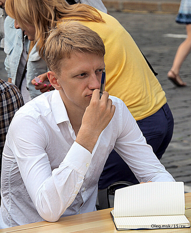 призадумался - Олег Лукьянов