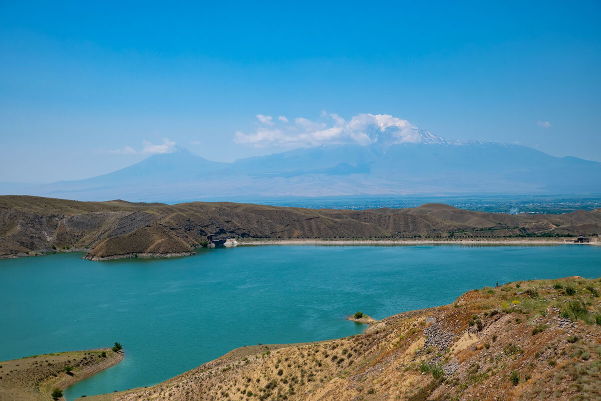Азатское водохранилище  в Армении с видом на Арарат. - Дина Евсеева