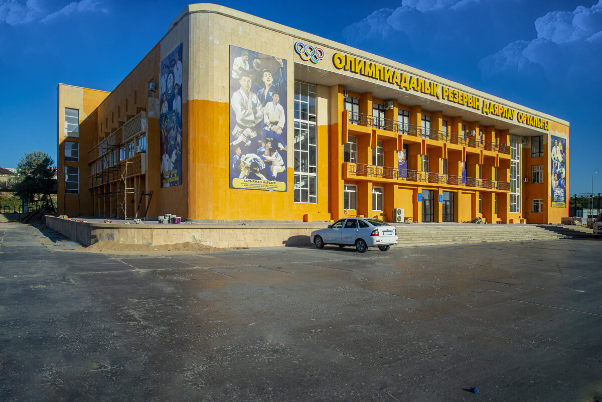 Спорткомплекс - Анатолий Чикчирный Спорткомплекс - Анатолий Чикчирный