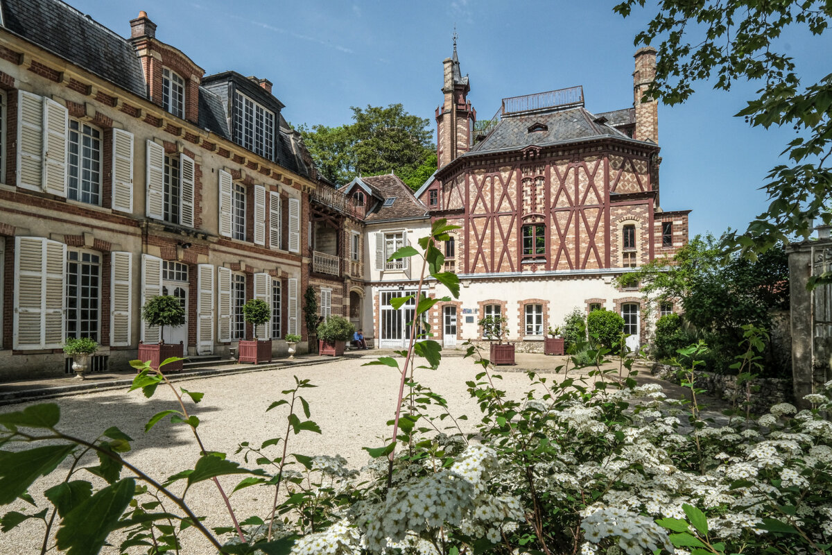 Особняк г-и Роза Бонёр со двора - Георгий А