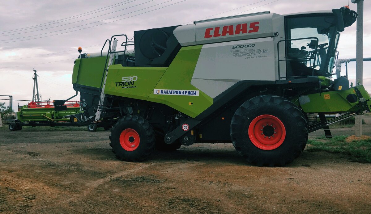 Техника в помощь хлебороба. - Андрей Хлопонин