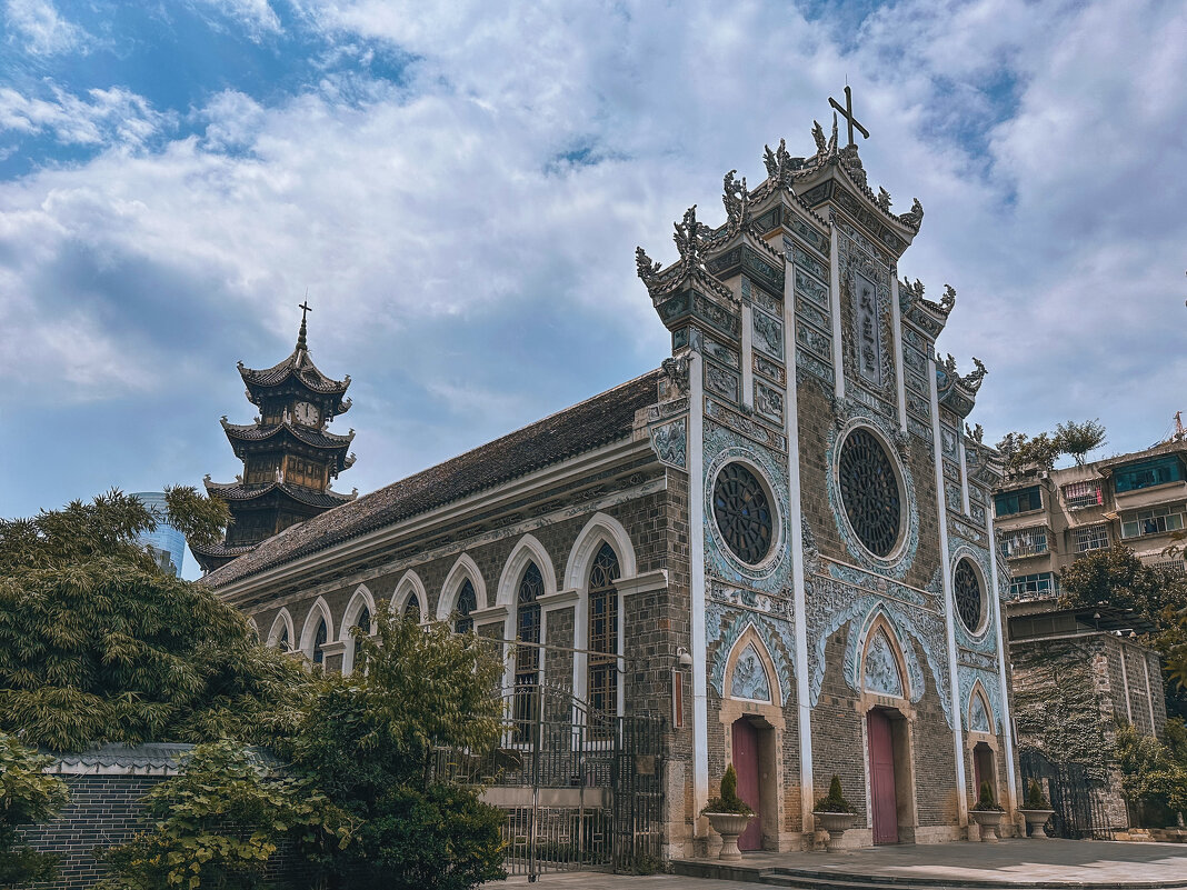 Собор Святого Иосифа в Гуйяне, Китай - Дмитрий 