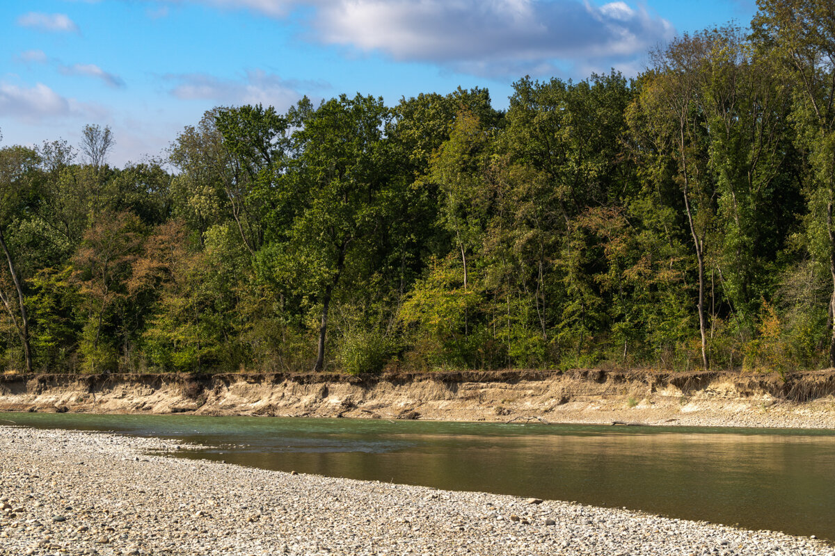 Река Кубань мелеее, когда на горе Эльбрус перестает таять снег - Игорь Сикорский Река Кубань мелеее, когда на горе Эльбрус перестает таять снег - Игорь Сикорский
