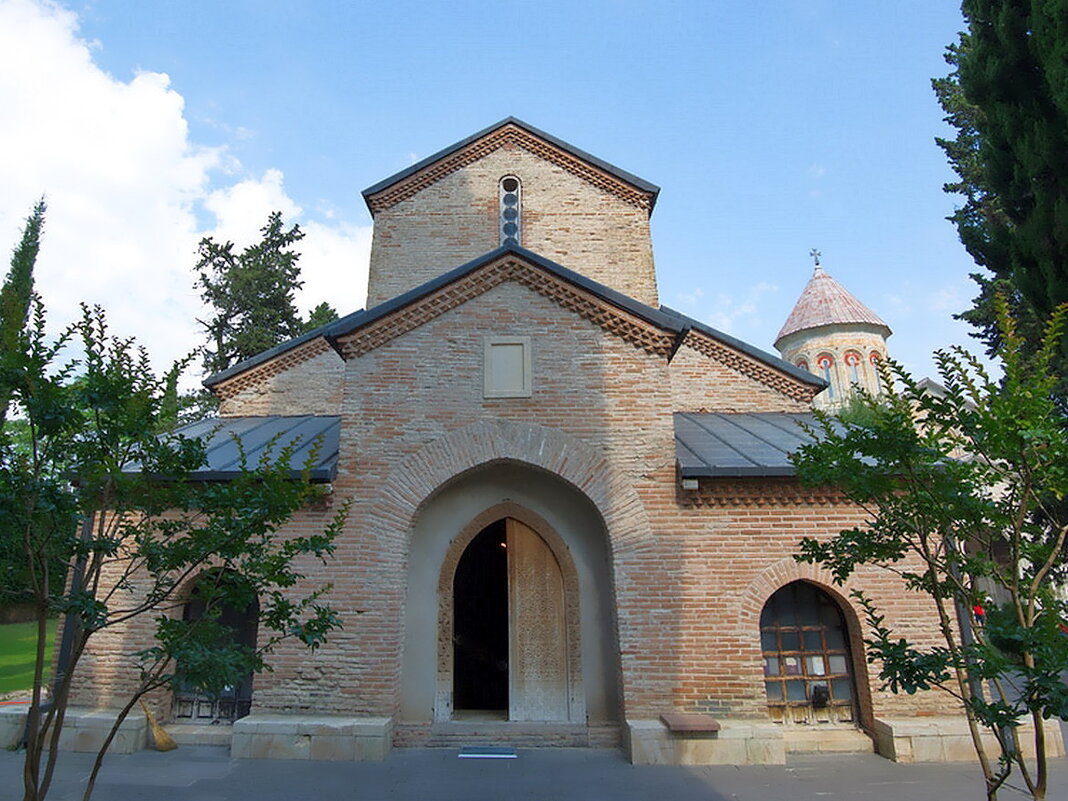 Грузия. Бодбийский монастырь. - Ольга Довженко