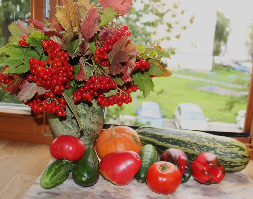 У окна. - Венера Чуйкова