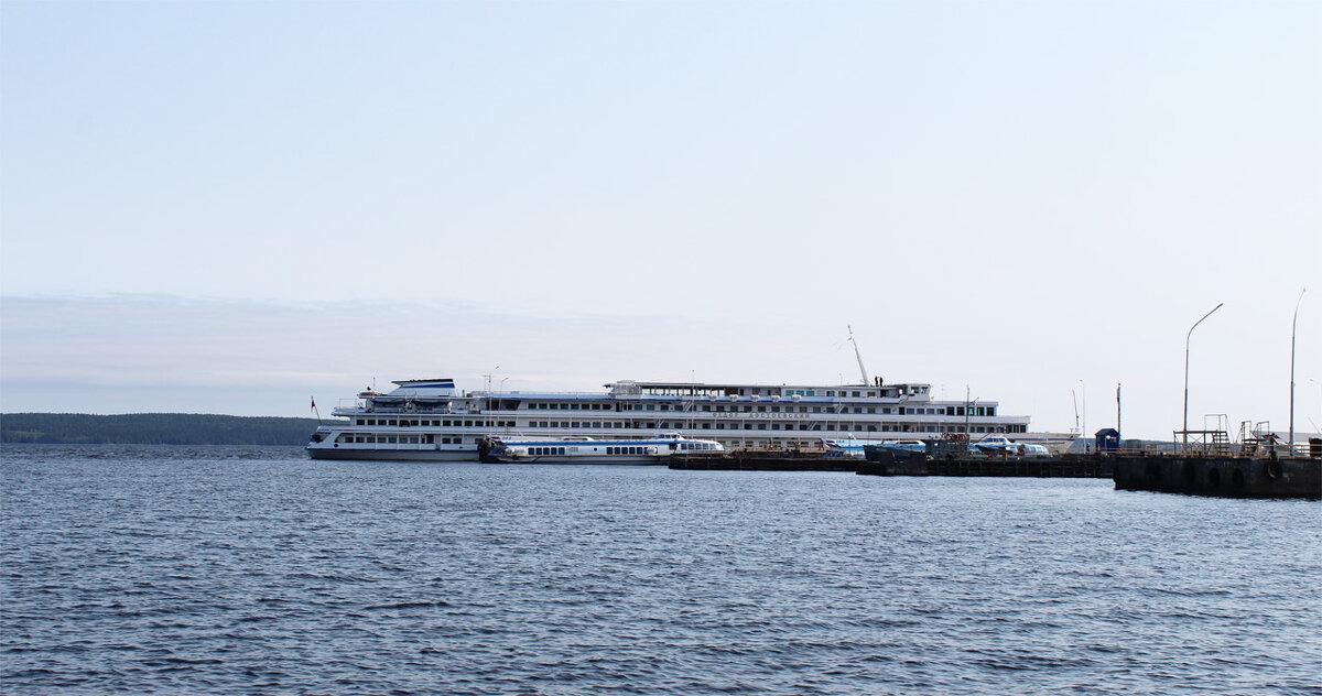 теплоход Михаил Ломоносов - Любовь ***