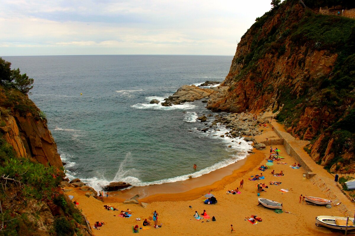 Маленький пляж Тоссы Де Мар - Юрий. Шмаков