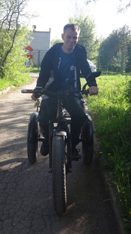 Фанат,Велосепедов. - Женя Букуров