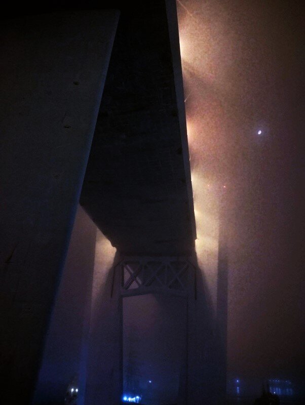 Золотой мост в ночном тумане - Александр Чашин