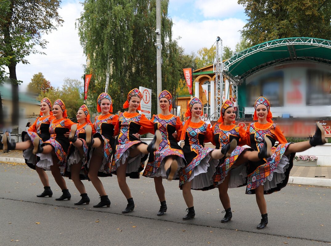 Вятский   Канкан - Владимир иванов