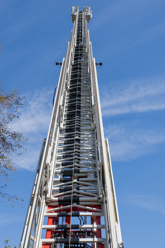 Лестница в небо - Валерий Пославский Лестница в небо - Валерий Пославский