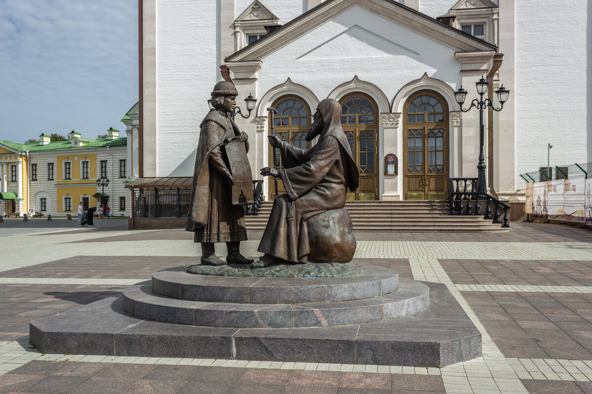 Памятник князю Михаилу Тверскому и святителю Симеону. - Михаил "Skipper"