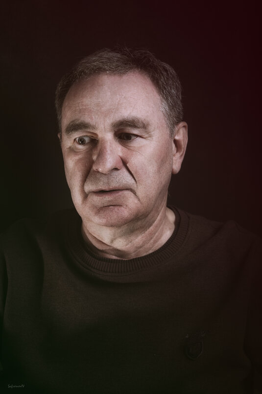 Тайна в тени: портрет мужчины в чёрном - Джованни Луче Тайна в тени: портрет мужчины в чёрном - Джованни Луче