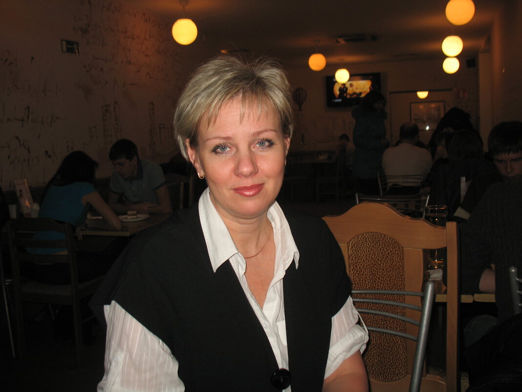 Официантка - Андрей Л. В. Официантка - Андрей Л. В.