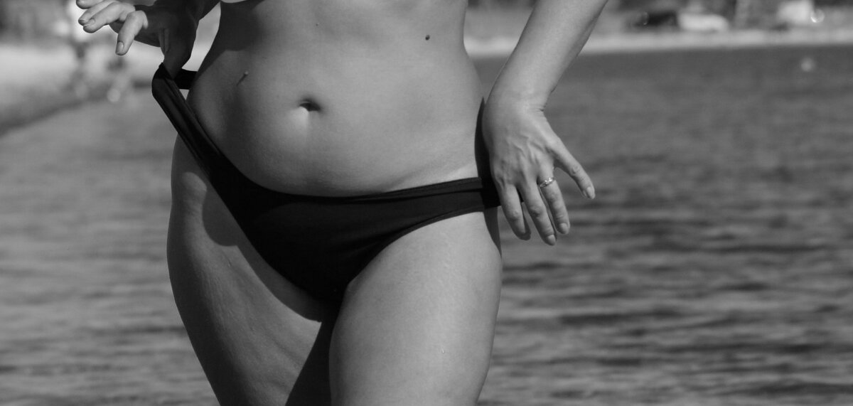 На пляже Причерноморья - Сергей Порфирьев