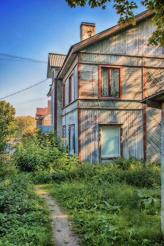 Дворик в Сартовала. - Лилия *