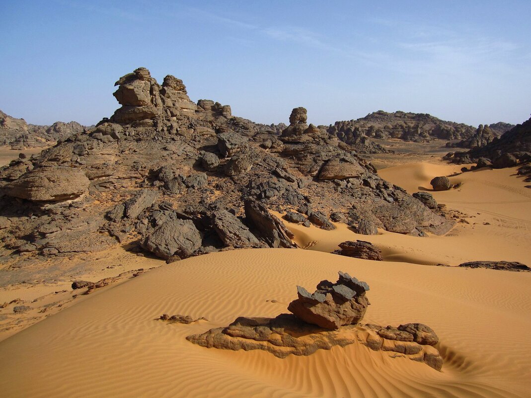 Горный массив Тадрарт-Меггедет, Ливия. - unix (Илья Утропов)