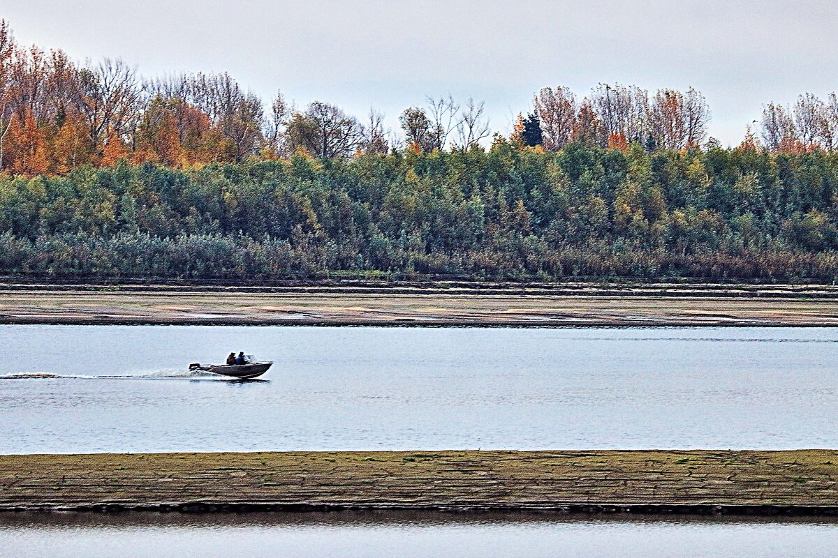 Сентябрь...По обмелевшему рукаву Оби - Владимир 
