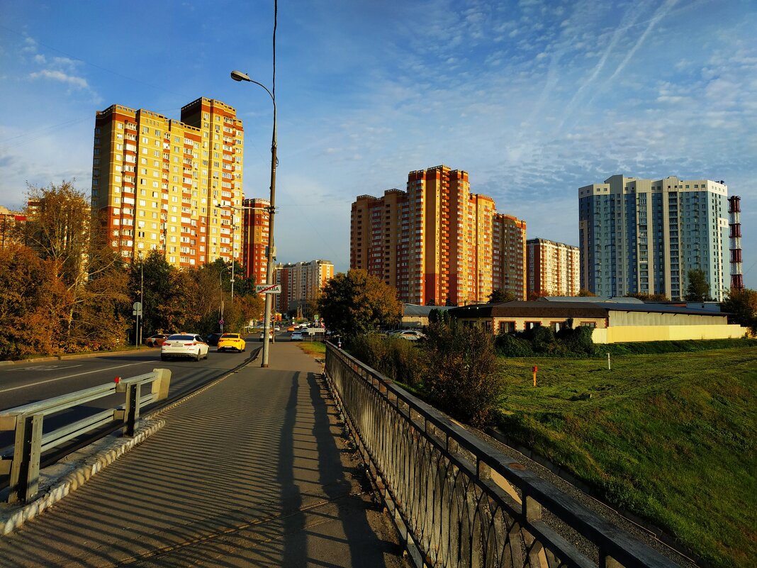 Место, в котором всегда 1 мая - Андрей Лукьянов