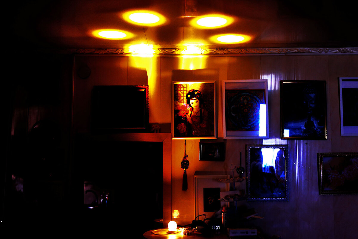 В темноте - Юрий Гайворонскiий В темноте - Юрий Гайворонскiий