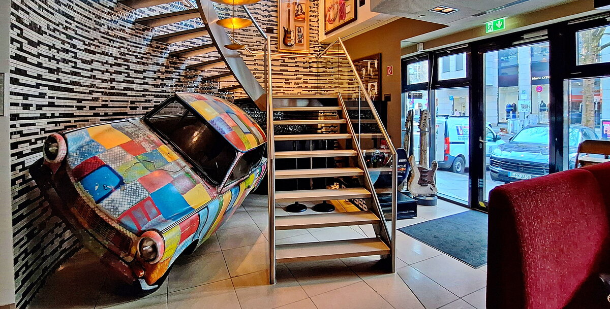 Зарядиться энергией в таком заведении... - Андрей K.