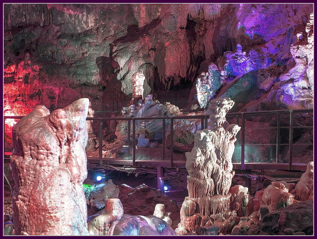 Грузия.  Экскурсия в пещеру Прометея. - Ольга Довженко