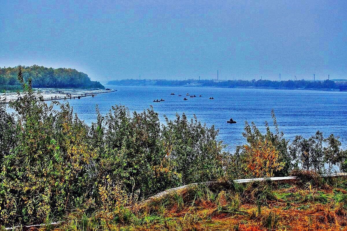 Сентябрь... Первый снег на Юганской Оби и рыбаки! - Владимир 