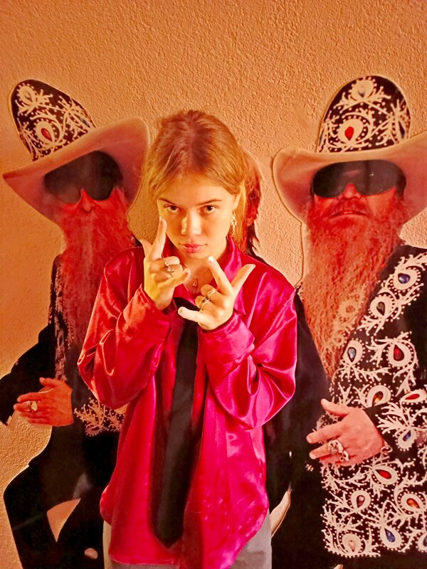 В компании  с  ZZ Top. - Vladimir Semenchukov