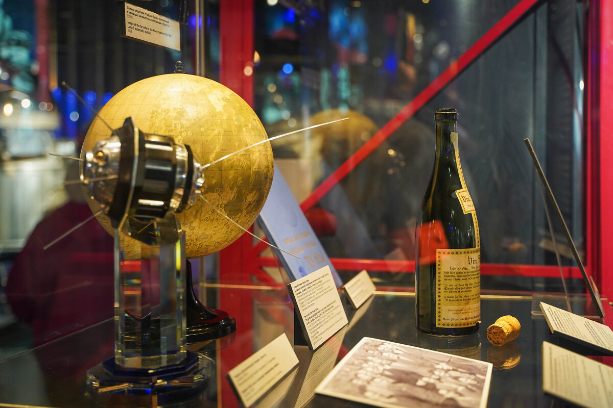 ОБРАТНАЯ_СТОРОНА_ЛУНЫ - Сергей Янович Микк ОБРАТНАЯ_СТОРОНА_ЛУНЫ - Сергей Янович Микк