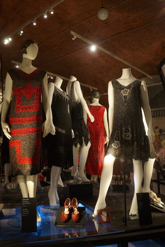 Выставка «Упакованные грёзы. Мода ар-деко» - zavitok *