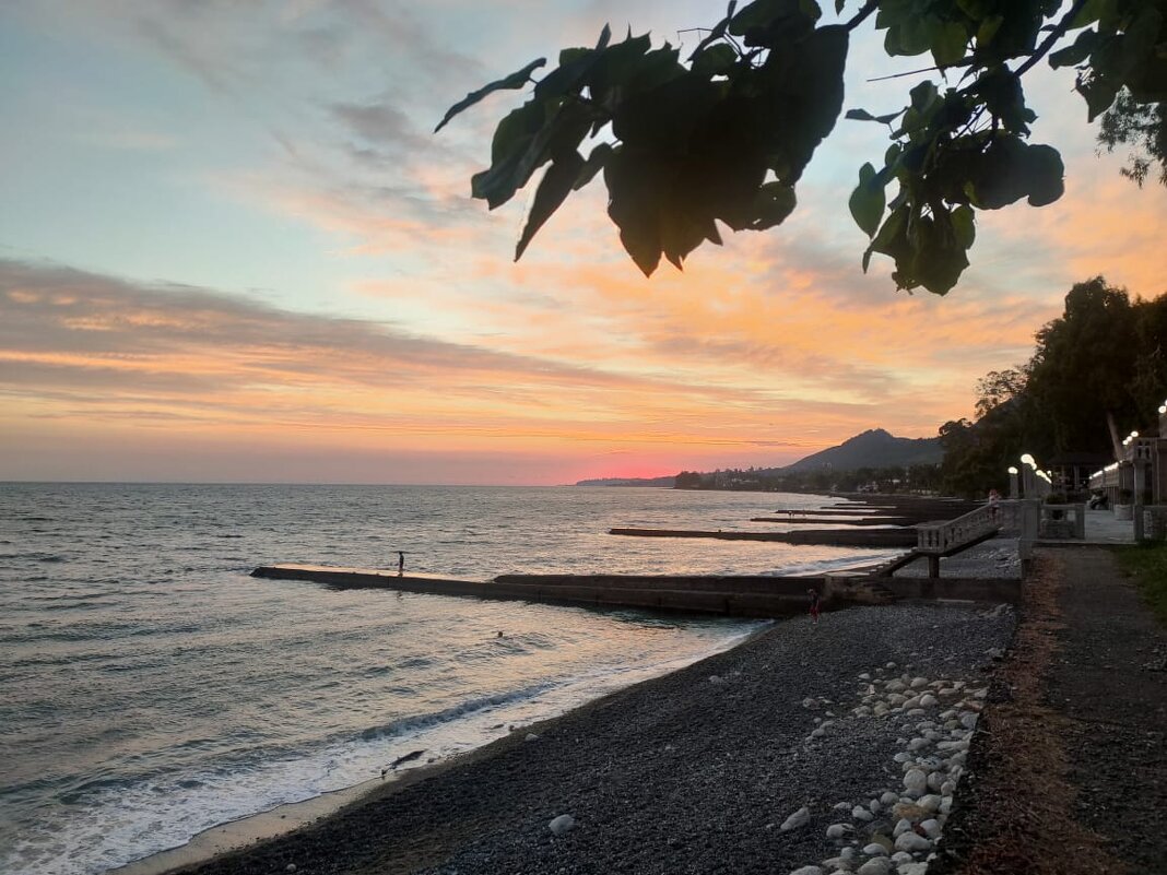 Закат в Новом Афоне - Ирэн Закат в Новом Афоне - Ирэн