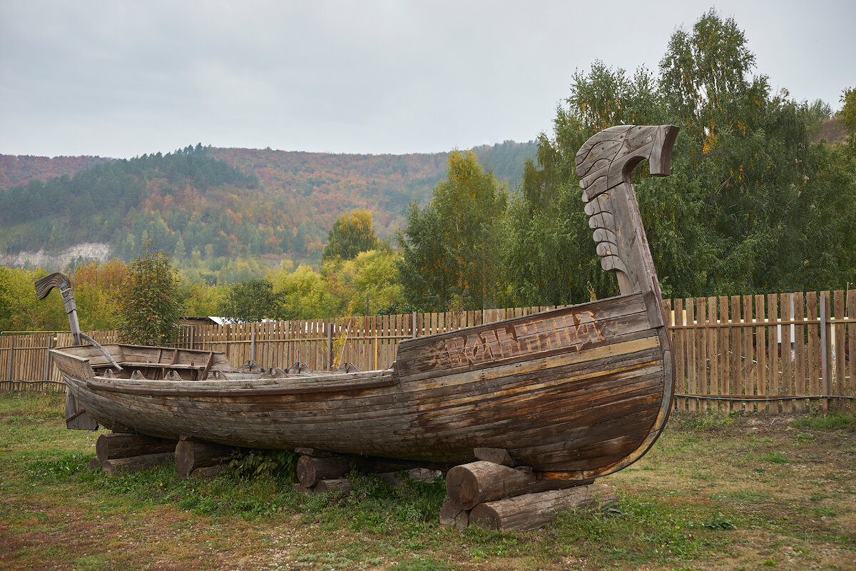 Ширяево. Во дворе музея истории цивилизаций. - Олег Манаенков Ширяево. Во дворе музея истории цивилизаций. - Олег Манаенков
