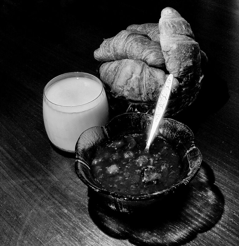 ЧБ натюрморт - Роман Савоцкий