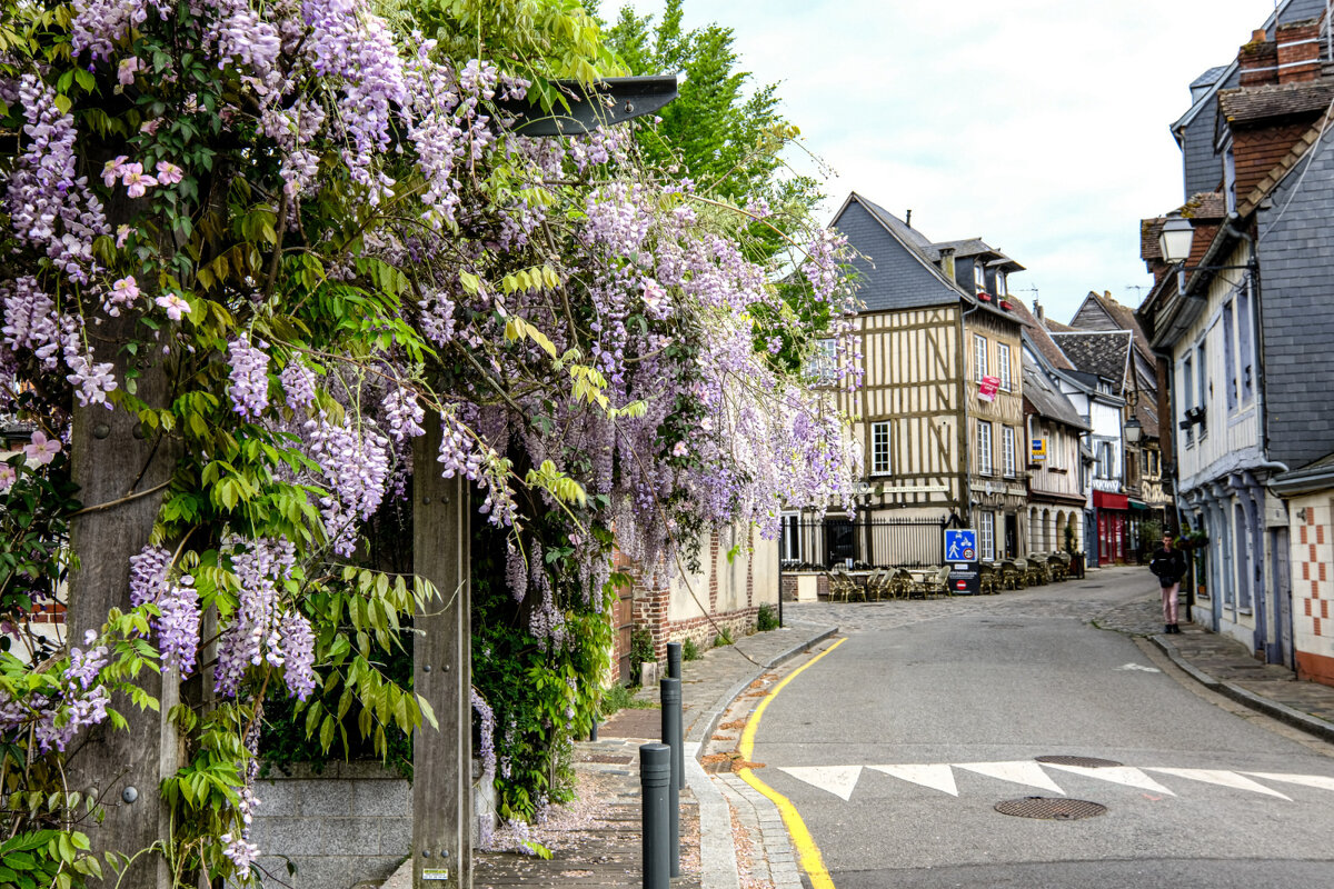 Городок Бернэ в Нормандии - Георгий А Городок Бернэ в Нормандии - Георгий А