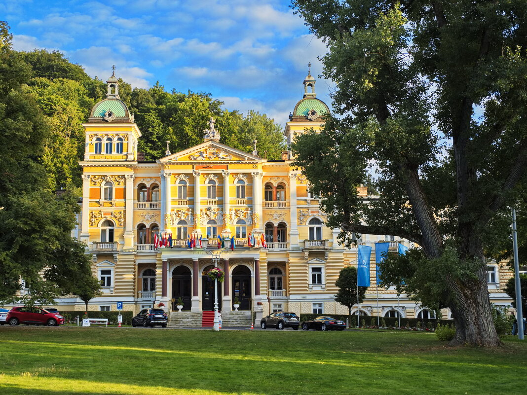 *** - Witalij Löwin