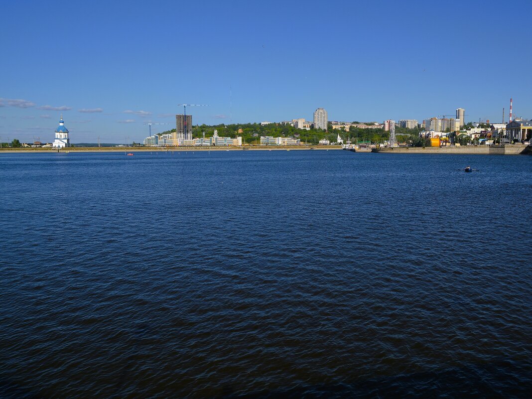 Чебоксары. Чебоксарский залив в летнее предвечернее время. - Пётр Чернега