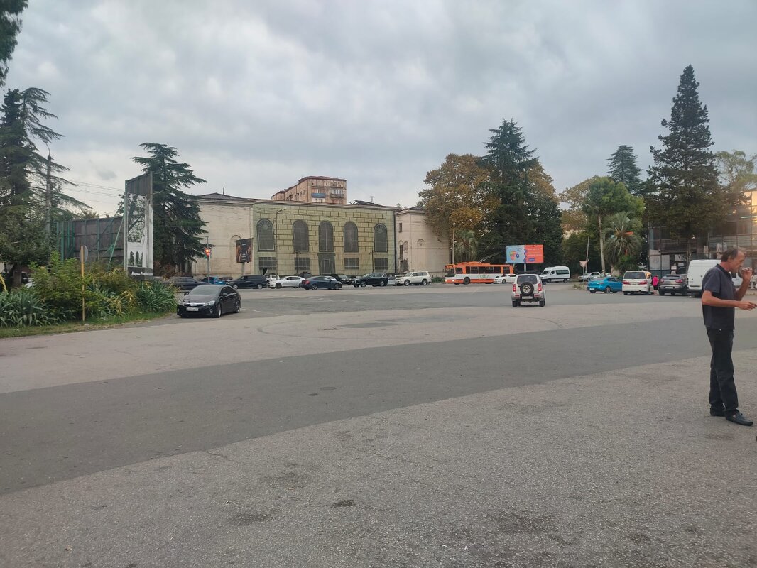 Площадь в Сухуме - Ирэн 