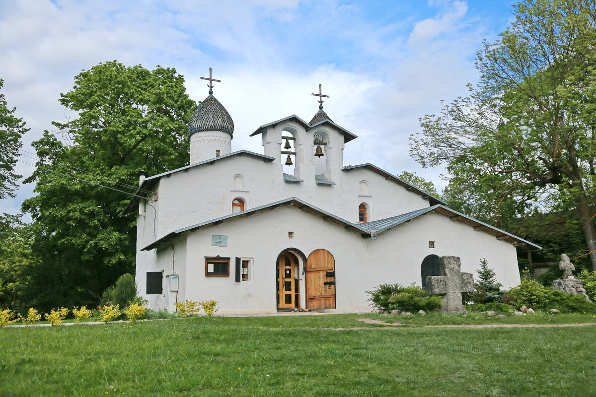 Псковские храмы - Александр Сивкин