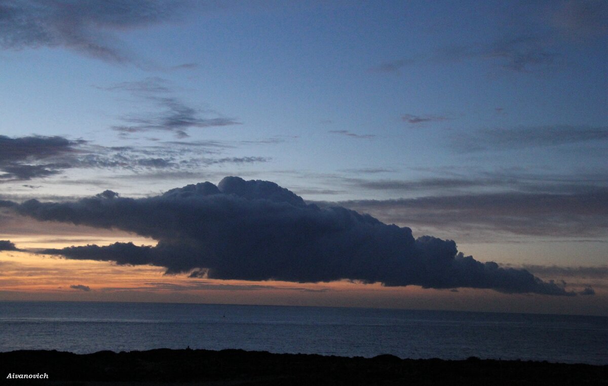 «Горе! Горе! Крокодил Солнце в небе проглотил!» - Андрей Андреев Андреев