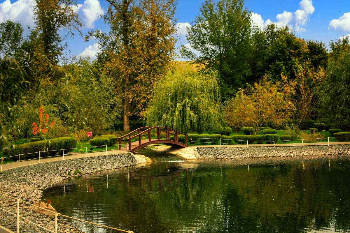 ********** - Анатолий Уткин