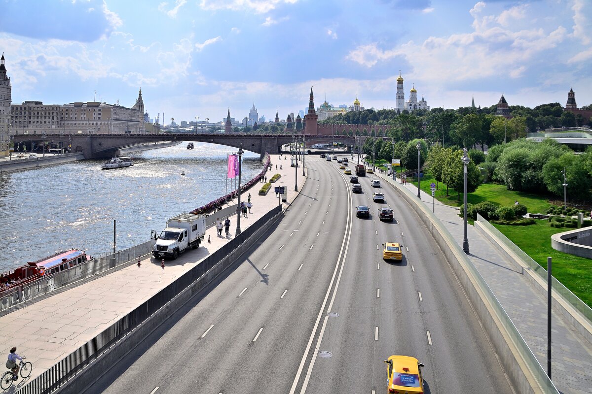 "А я иду, шагаю по Москве..." - Владимир Мигонькин