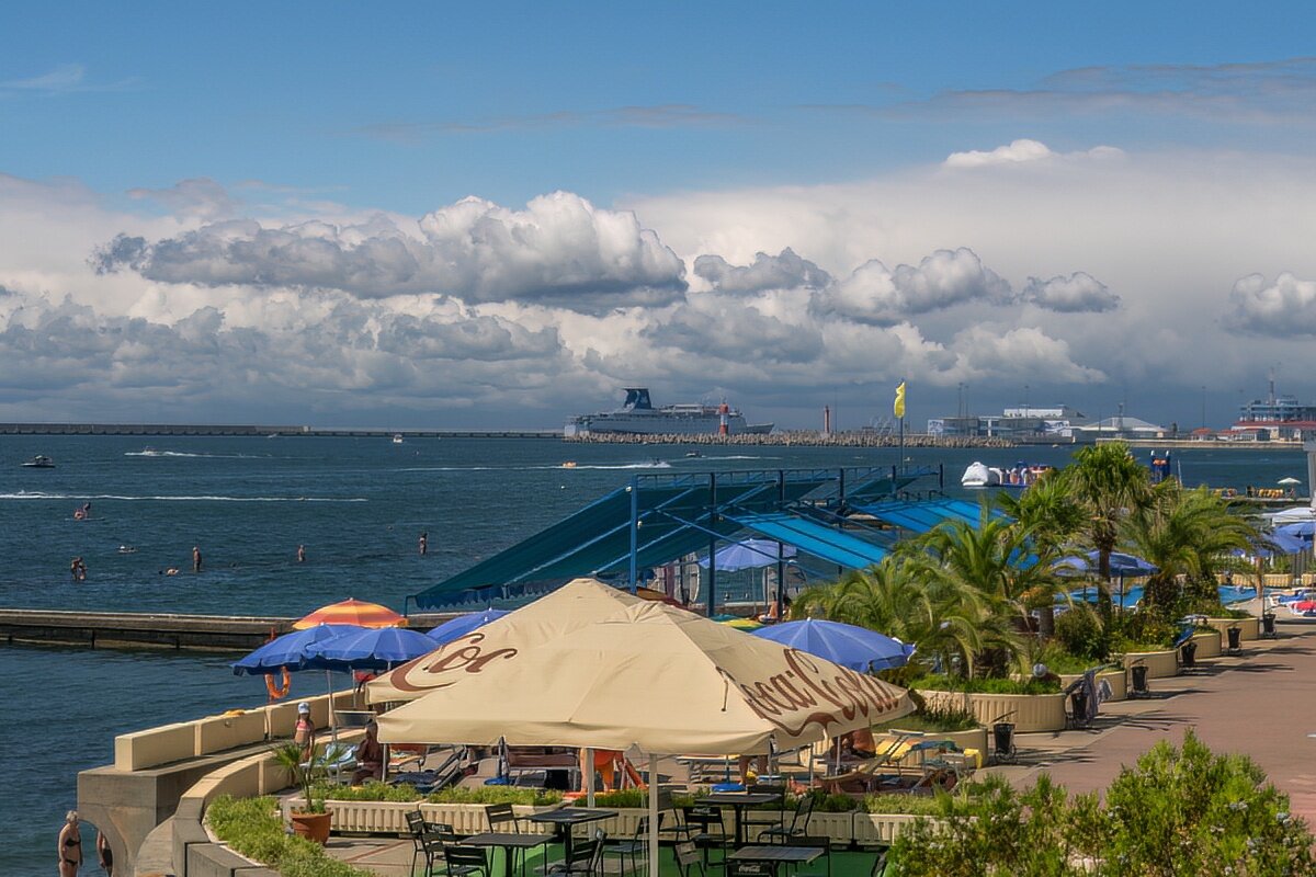 Набережная в городе Сочи - Игорь Сикорский