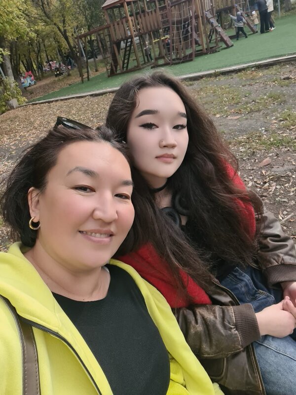 Сестра с дочерью - Динара Каймиденова