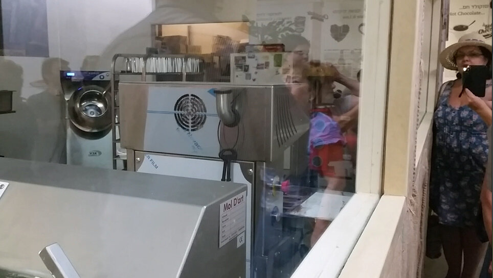 113 (189) - CLOSE WAYS ALL