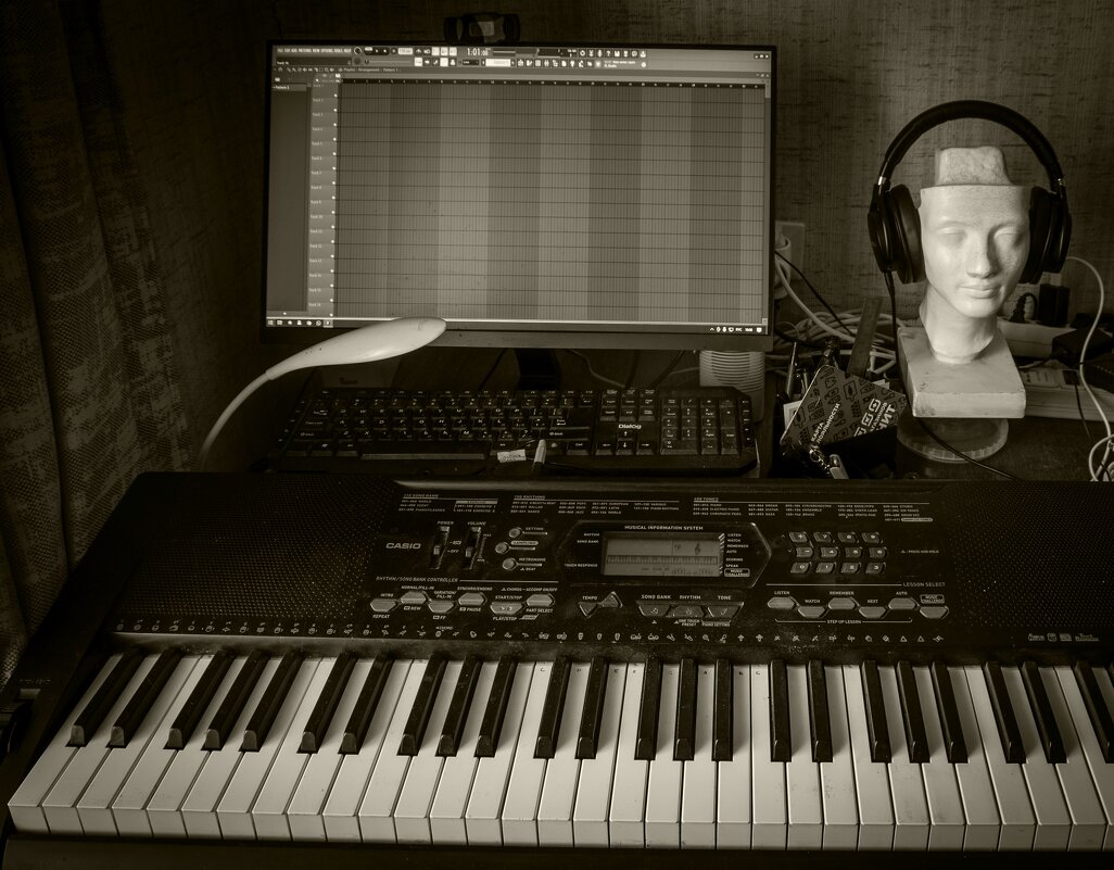 Цифромузыка. Музыкальный уголок - Александр Семенов Цифромузыка. Музыкальный уголок - Александр Семенов