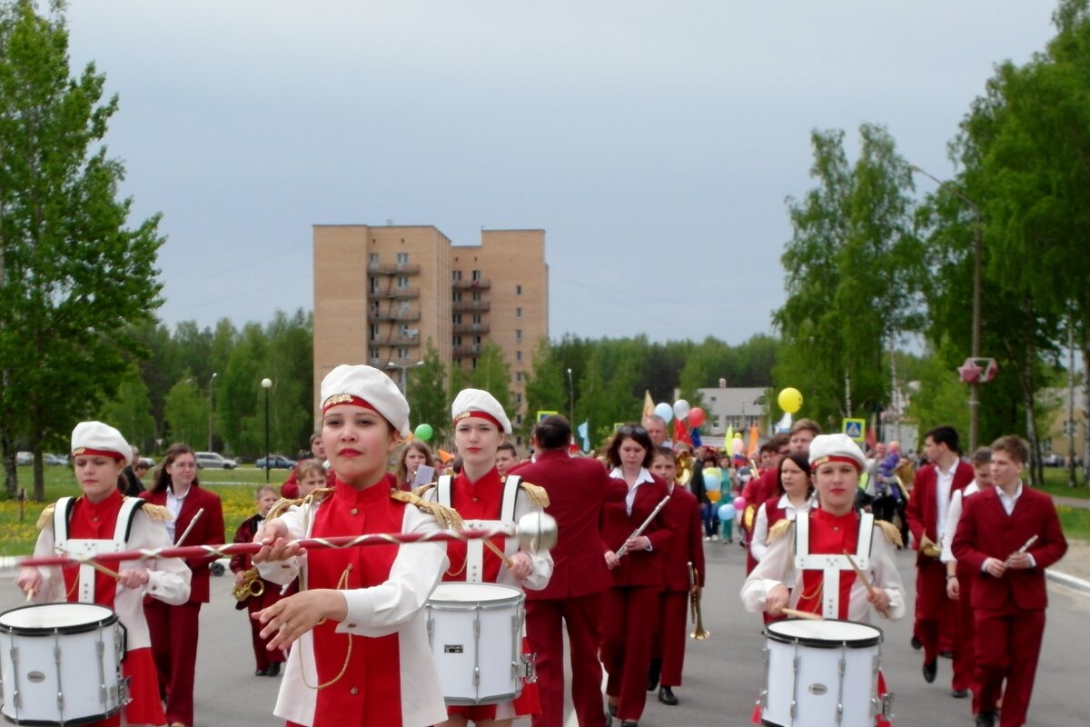 барабанщицы идут - Владимир 
